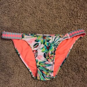 Bright floral bottoms!!